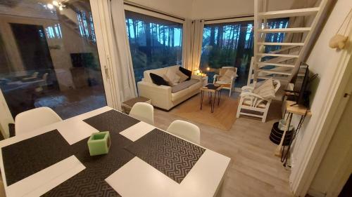 800m mer- La maison sous les pins