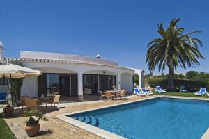 806 Villa Camena