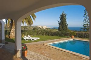 Maison de vacances 806 Villa Camena Urb. Branca Azul, 11 8600-125 Luz Algarve