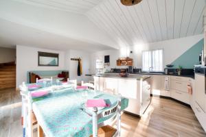 A 400m de la plage belle maison a Barbatre