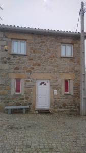Maison de vacances A Casinha rústica com todo o conforto Rua do Ribeiro 15 6320-031 Aldeia da Ponte Région Centre