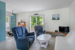 A deux cents metres de la mer, belle maison pour neuf personnes