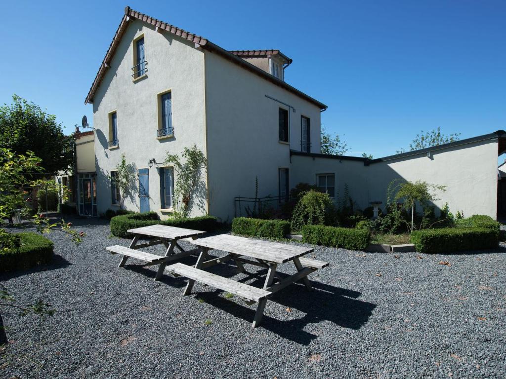 A house suitable for groups and families , 58360 Saint-Honoré-les-Bains