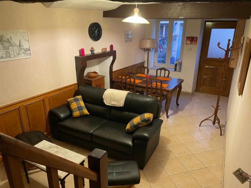 A la petite maison de village