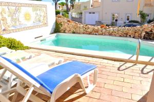 A modern, comfortable and well equipped linked villa with private pool and A/c