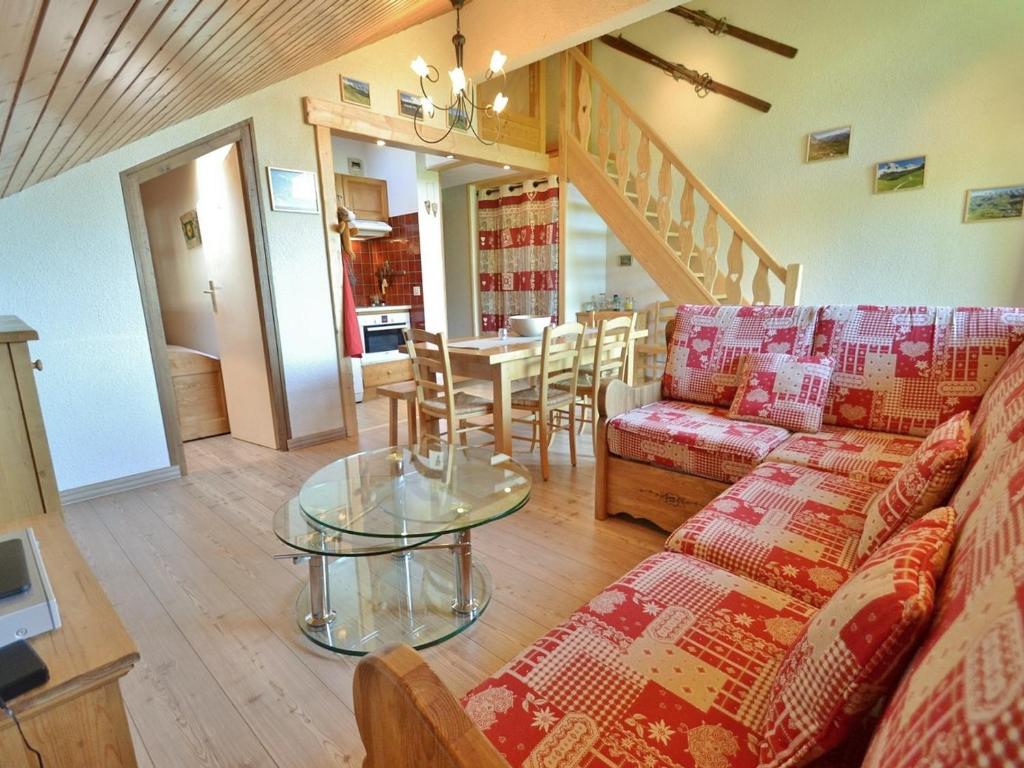 A modern, comfortable and well equipped linked villa with private pool and A/c 8125-507 Quarteira