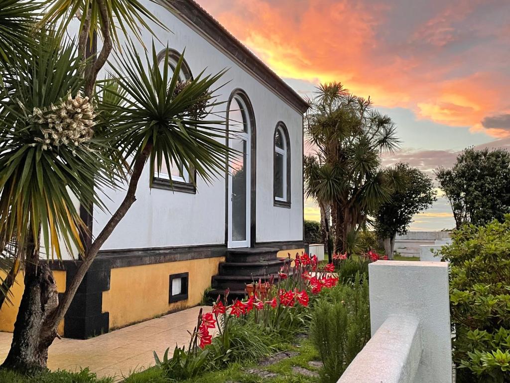 A QUINTA DAS FLORES- Casa do Miradouro Rua do Monte das Cruzes, 9970-380 Santa Cruz das Flores