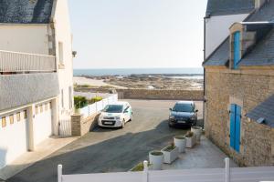 Maison de vacances A trente mètres de la plage, maison avec terrasse face à la mer Gambetta, 3 29730 Tréffiagat Bretagne