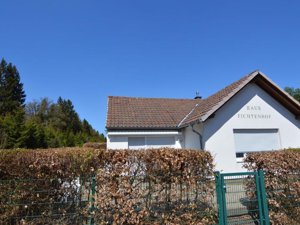 Absolute detached holiday house at the edge of the forest , 55483 Leideneck