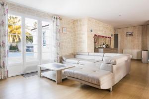 Acacias belle maison avec piscine chauffée et hammam