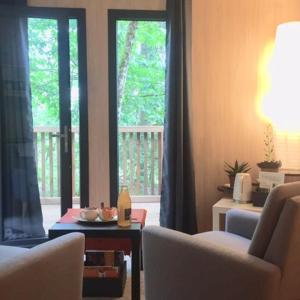 Adorable Chalet dans un espace boisé