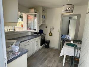 Adorable petite maison à 400m de la mer