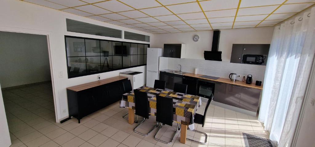 Aerouant - Maison spacieuse pour 8 personnes sur 3 étages Idéal famille entreprises 99 Rue Jules Lesven, 29200 Brest
