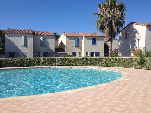 Agréable maison 4 couchages à Aigues Mortes Résidence avec Piscine et parking