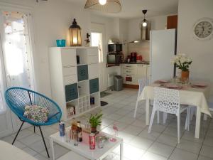 Agréable maison 4 couchages à Aigues Mortes Résidence avec Piscine et parking