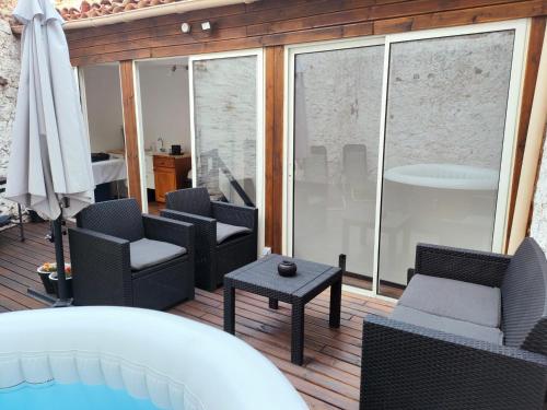 Agréable maison de ville avec spa et terrasse
