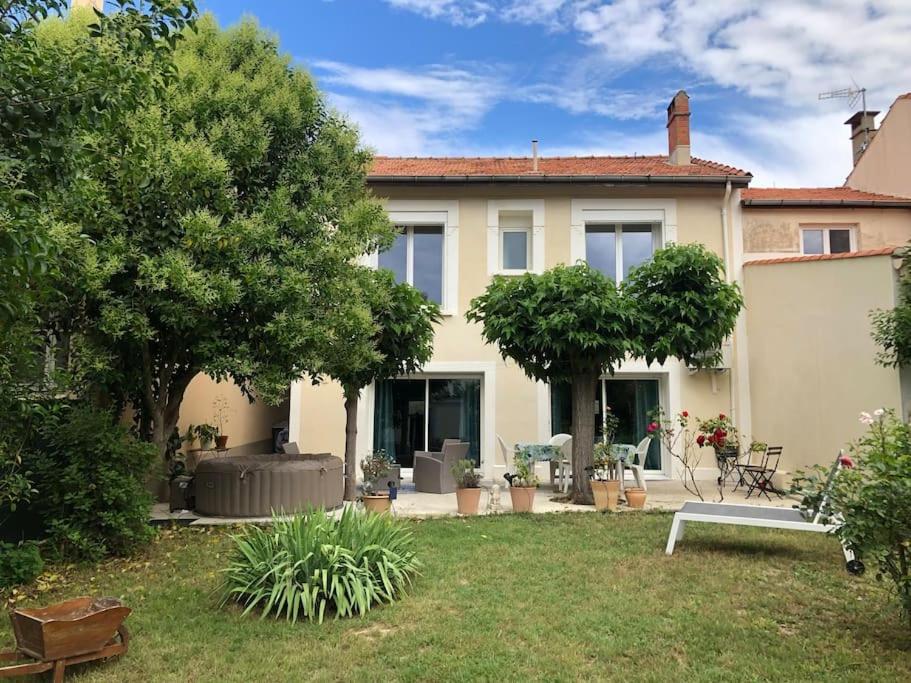 Agréable maison de ville , proche de la mer. 6 Rue Emile Augier, 34500 Béziers
