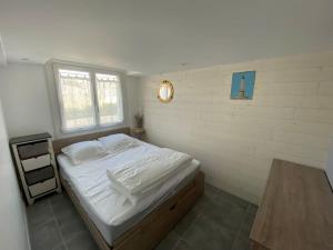 Agréable maison, plage à 400m, jardin, piscine et tennis