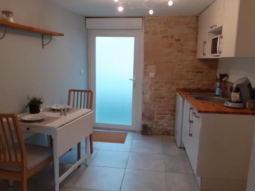 Agréable studio à 5 mn à pied de la mer
