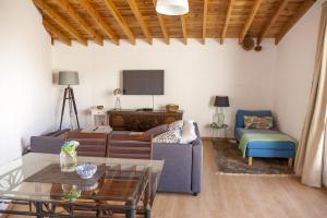 Água de Alto Terrace House