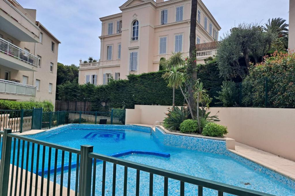 AHC - Passy - 2 pièces moderne 76 boulevard gallieni Cannes Passy, 06400 Cannes