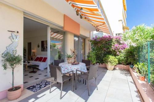 Air-Conditioned Apartment With Furnished Terrace & Parking Rated 3 Stars