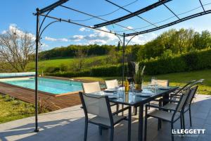 Alexyo - 10 persons Villa with pool close to Aubeterre