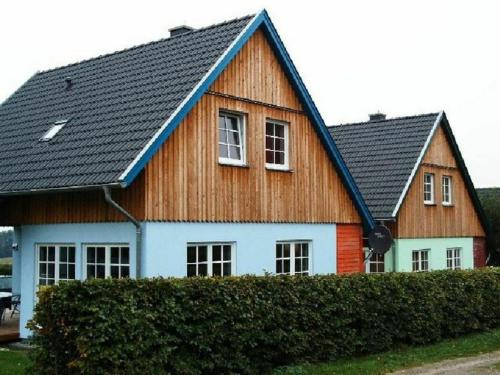 Allergy-friendly holiday home near the beach with lake view