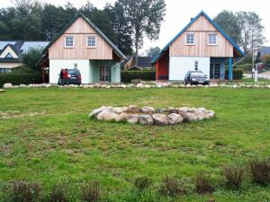 Allergy-friendly holiday home near the beach with lake view