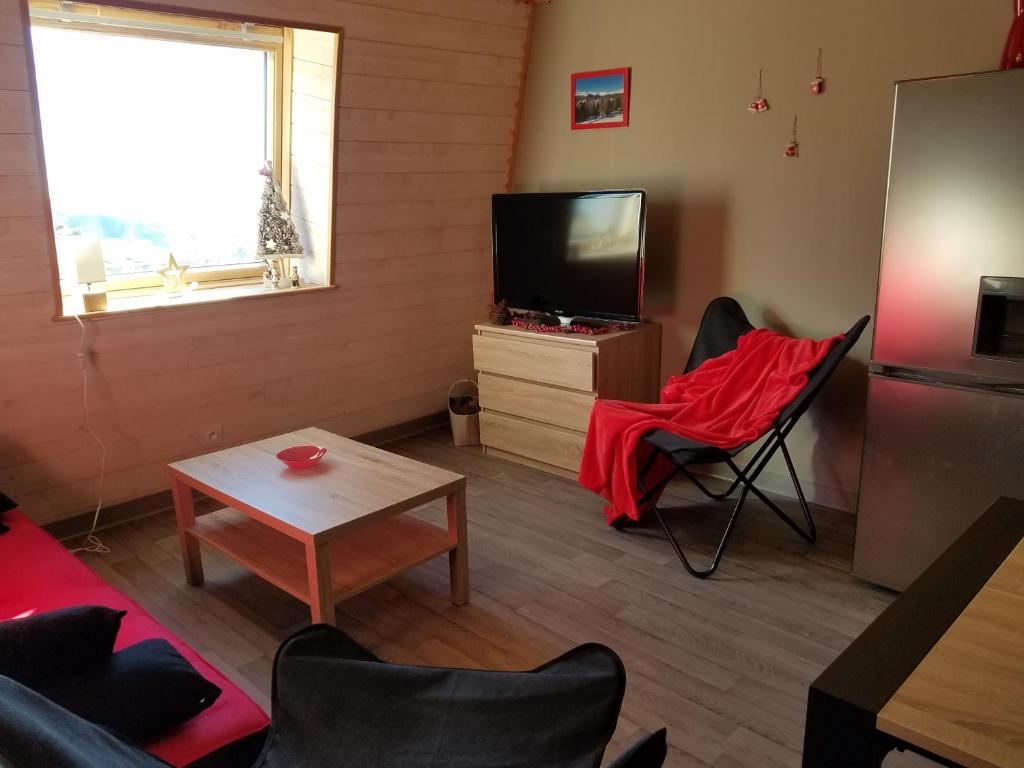 Alluring Holiday Home in Valognes with Garden 50700 Valognes