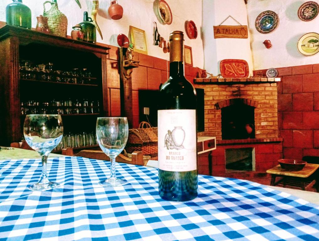 Alojamento Taberna A Talha Praça da República, n 22, 7940-374 Vila Alva
