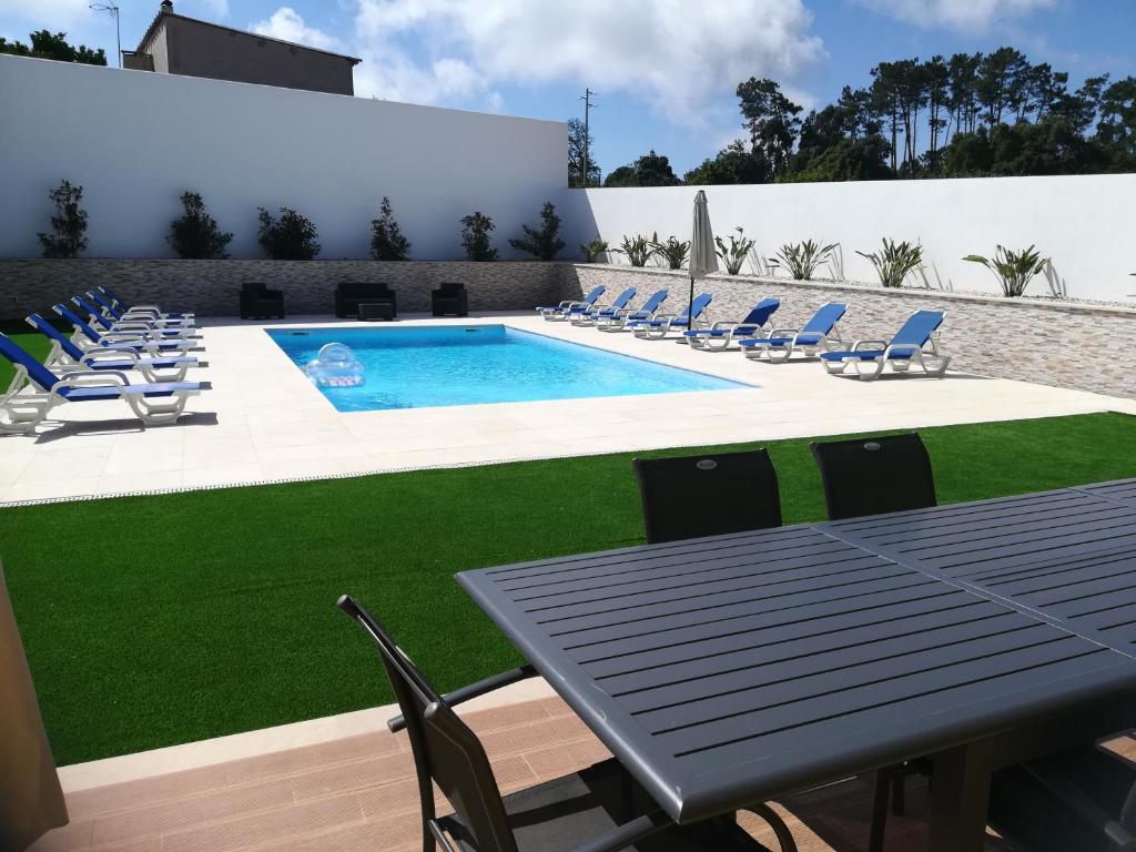 Alojamentos Campo & Mar - Vivenda Golden House 2460-344 Bica