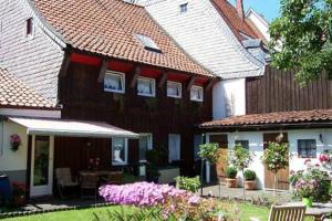 Altes Tagelöhnerhaus von 1510 mit Garten und Parkplatz