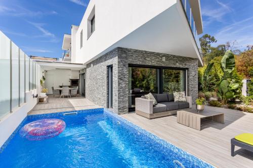 ALTIDO Luxury 3-bed house with pool