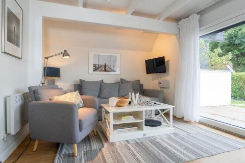 Am-hohen-Ufer-Reetdach-Haus-Nr-137-Reetloft-1