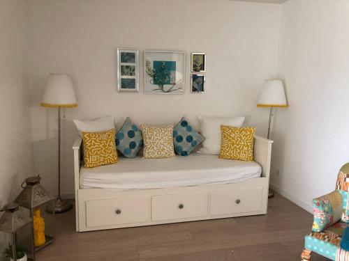 Amazing Beach & Pool Apartment with Garden