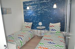 Amazing Beach & Pool Apartment with Garden