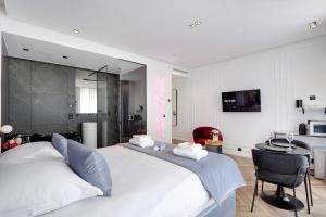 Amazing Bedroom with Jacuzzi - 2P - Châtelet