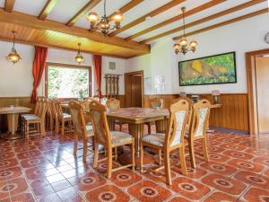 Amazing holiday home in Monschau H fen with garage