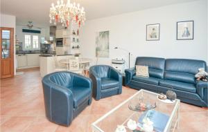 Amazing home in Aigues-Mortes with 3 Bedrooms and WiFi