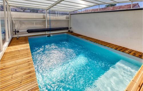 Amazing home in Albi with Outdoor swimming pool, Private swimming pool and 4 Bedrooms