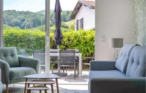 Amazing home in Aldudes with Internet and 2 Bedrooms