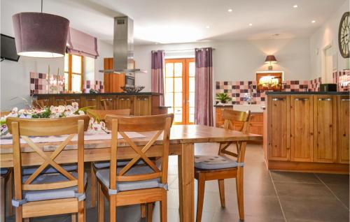 Amazing home in Allas with 4 Bedrooms, WiFi and Outdoor swimming pool