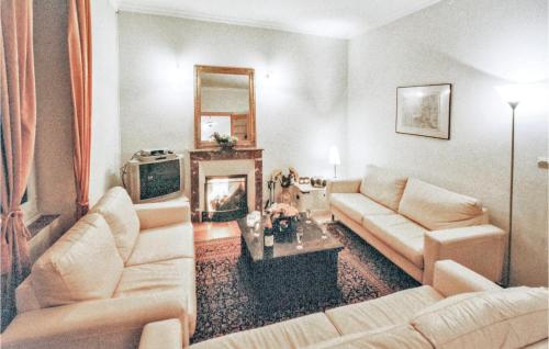 Amazing home in Ardentes with 7 Bedrooms and Outdoor swimming pool