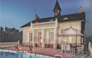 Amazing home in Ardentes with 7 Bedrooms and Outdoor swimming pool