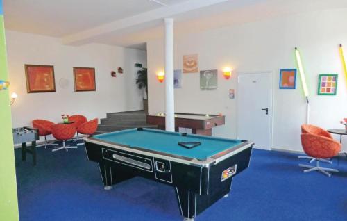 Amazing home in Auerbach with 16 Bedrooms, Sauna and WiFi