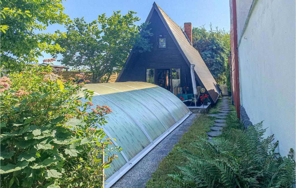 Amazing home in Badersleben with 2 Bedrooms, Private swimming pool and Outdoor swimming pool , 38836 Badersleben