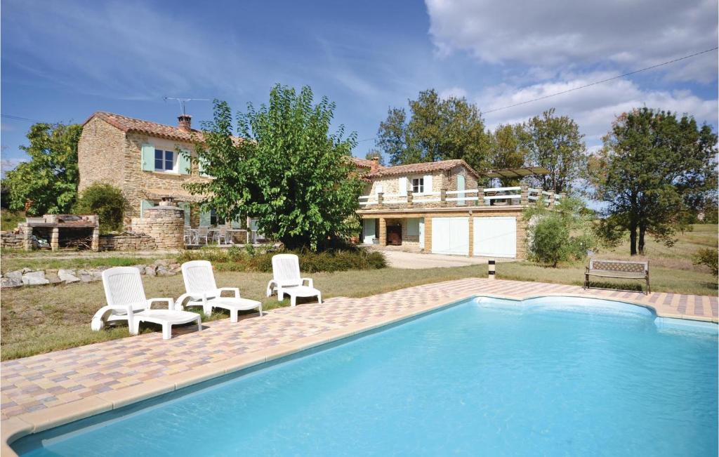 Amazing home in Bagard with 3 Bedrooms, WiFi and Outdoor swimming pool , 30140 Bagard