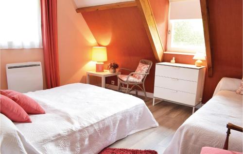 Amazing home in Bagnoles de lOrne with 4 Bedrooms and WiFi
