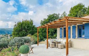 Amazing home in Bargemon with 3 Bedrooms, Outdoor swimming pool and Swimming pool
